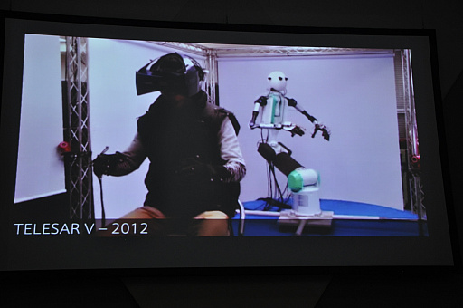 画像集 No.017のサムネイル画像 / ゲームの未来が触覚技術の視点で語られたTGSフォーラムのレポート。身体感覚のデザインで，VRの没入感はさらにアップする