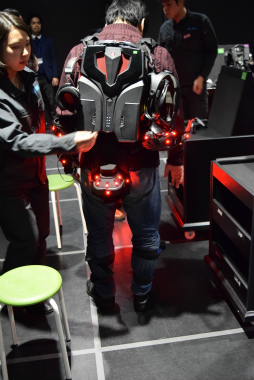 ꡼ No.027 | ȹ̡ɤǾ֤Ǹº̤Ȥƥϥå󥰡VR ZONEֶ̤異꡼ ̵ư ARISE Stealth HoundsפVRǥХ