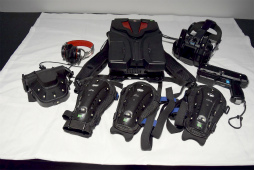 ꡼ No.032 | ȹ̡ɤǾ֤Ǹº̤Ȥƥϥå󥰡VR ZONEֶ̤異꡼ ̵ư ARISE Stealth HoundsפVRǥХ