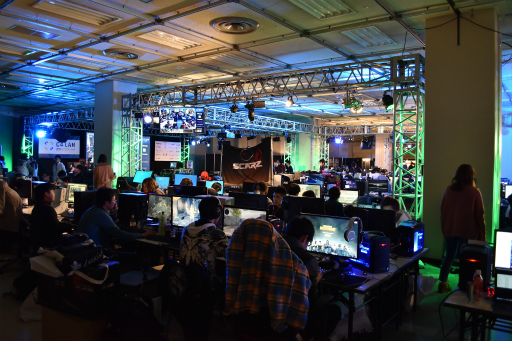 画像ギャラリー No.026のサムネイル画像 / 国内最大級のLANパーティー「C4 LAN」が開催。3日間ぶっ通しで行われたイベントの模様をレポート