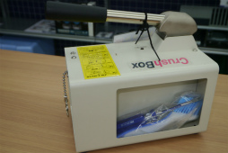 ���������꡼ No.014�Υ���ͥ������ / ������ǥХ����򿨤äƻ������PC��Ź����Ȥ�Ω�Ƥ롣�֥ɥ��ѥ���塦�ʤ��Ź�פ��������ܺ������θ���PC����Ź�ɤؤȥ�˥塼����