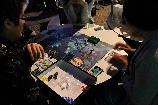 ꡼ No.005Υͥ / 4γŤȤʤ絬ϤLANѡƥC4 LANסŤͤ뤴Ȥ˵Ϥ礭ʤܥ٥Ȥ˽ƻäƤߤ