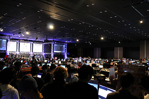 ꡼ No.016Υͥ / 4γŤȤʤ絬ϤLANѡƥC4 LANסŤͤ뤴Ȥ˵Ϥ礭ʤܥ٥Ȥ˽ƻäƤߤ