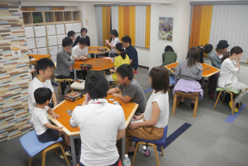 画像ギャラリー No.001のサムネイル画像 / ボードゲーム「ウェンディゴのこわい話」「適当なカンケイ」の体験イベントをレポート。記憶力と感性を試すボードゲームならではの面白さ