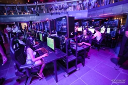 ꡼ No.008 | EVOܤüeݡĻߡEsports Arena Las Vegasץեȥݡȡޥ͡㡼 BearؤΥ󥿥ӥ塼