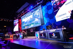 ꡼ No.014 | EVOܤüeݡĻߡEsports Arena Las Vegasץեȥݡȡޥ͡㡼 BearؤΥ󥿥ӥ塼