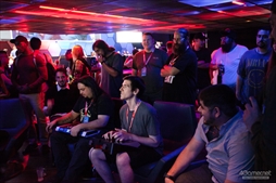 ꡼ No.018 | EVOܤüeݡĻߡEsports Arena Las Vegasץեȥݡȡޥ͡㡼 BearؤΥ󥿥ӥ塼