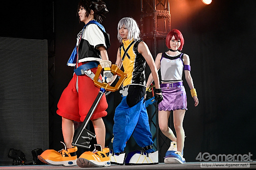 ꡼ No.141 | TGS 2018ϡCosplay Collection NightץեȥݡȡफȴФƤΤ褦ʥץ쥤䡼αѤå