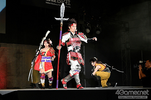  No.200Υͥ / TGS 2018ϡCosplay Collection NightץեȥݡȡफȴФƤΤ褦ʥץ쥤䡼αѤå