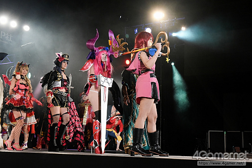 ꡼ No.298 | TGS 2018ϡCosplay Collection NightץեȥݡȡफȴФƤΤ褦ʥץ쥤䡼αѤå