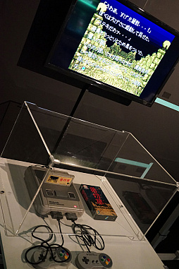 ���������꡼ No.016�Υ���ͥ������ / 1990ǯ��Υ������ե������㡼�����֤����֡�������Ÿ ���ơ���3���ǥ����륲���� �ߥ�˥���פ������档�����Υ�����Ծ�Ϥ������ۤ��줿