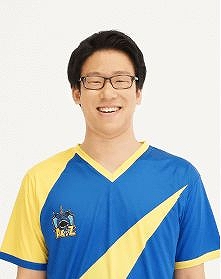 画像ギャラリー No.005のサムネイル画像 / プロゲーミングチーム「AXIZ」のヘッドトレーナーに“ティップネス部長”福池 和仁さんが就任