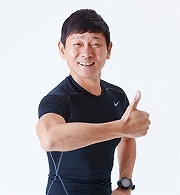 画像ギャラリー No.008のサムネイル画像 / プロゲーミングチーム「AXIZ」のヘッドトレーナーに“ティップネス部長”福池 和仁さんが就任