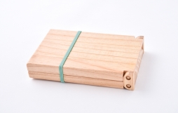 画像ギャラリー No.003のサムネイル画像 / 木製の対戦頭脳ゲーム「マンカラ・カラハ」が幻冬舎から発売中