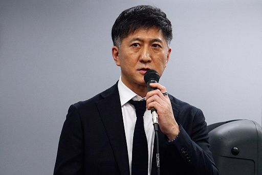 画像ギャラリー No.002のサムネイル画像 / スポーツアパレルブランド「チャンピオン」が“eスポーツウェア”を発表。アケコン用の滑り止めや静電気軽減などの機能を盛り込んで開発