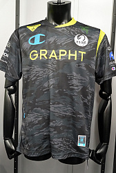 画像ギャラリー No.004のサムネイル画像 / スポーツアパレルブランド「チャンピオン」が“eスポーツウェア”を発表。アケコン用の滑り止めや静電気軽減などの機能を盛り込んで開発