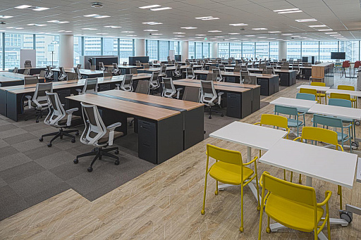 画像ギャラリー No.010のサムネイル画像 / バンダイナムコアミューズメントが新本社に一般利用も可能なVRコーナー「VR ZONE Portal」を開設