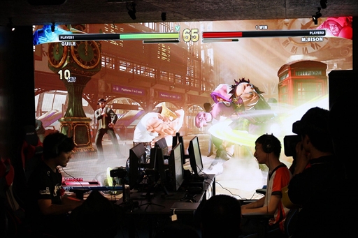 画像ギャラリー No.011のサムネイル画像 / 京都初のeスポーツ専門施設「e-sports FIELD YASAKA」のオープニングセレモニーをレポート。eスポーツコミュニティに向けて無料開放を実施