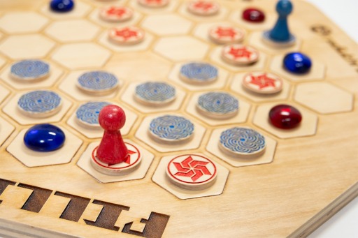 画像ギャラリー No.001のサムネイル画像 / ラディアスリー,ボードゲーム「FILLIT PREMIUM WOOD EDITION」をゲームマーケット2019春に出展