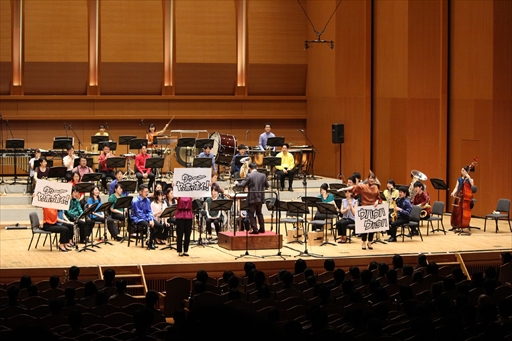 画像ギャラリー No.005のサムネイル画像 / 東京ゲームタクト2019の公演「吹奏楽で響かせるアクションゲームの音楽」をレポート。ほかのプログラムとは一味違うノリのいいステージが展開