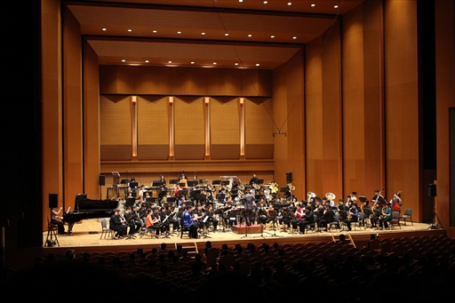 画像ギャラリー No.007のサムネイル画像 / 東京ゲームタクト2019の公演「吹奏楽で響かせるアクションゲームの音楽」をレポート。ほかのプログラムとは一味違うノリのいいステージが展開