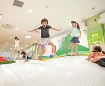 画像ギャラリー No.005のサムネイル画像 / 「namco サンエー浦添西海岸パルコシティ店」が6月27日にオープン。沖縄県初登場のキッズプレイグラウンド施設とVR体験ゾーンを併設