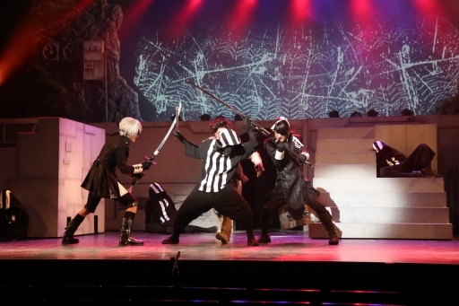 画像ギャラリー No.013のサムネイル画像 / 「NieR:Automata」の前日譚を描く「舞台 ヨルハ Ver1.3a」のゲネプロをレポート。キャストを男性陣で固めた大胆なアレンジに