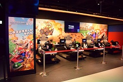 画像ギャラリー No.031のサムネイル画像 / 7月12日オープンのVR施設「MAZARIA」を新作中心に体験レポート。これまでのVR施設とは一線を画した“アニメとゲームに入る場所”が登場