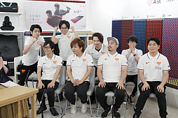 画像ギャラリー No.001のサムネイル画像 / 老舗寝具メーカーがeスポーツ選手をサポート。「西川 Presents YOSHIMOTO Gaming 座談会」レポート