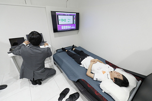 画像ギャラリー No.006のサムネイル画像 / 老舗寝具メーカーがeスポーツ選手をサポート。「西川 Presents YOSHIMOTO Gaming 座談会」レポート