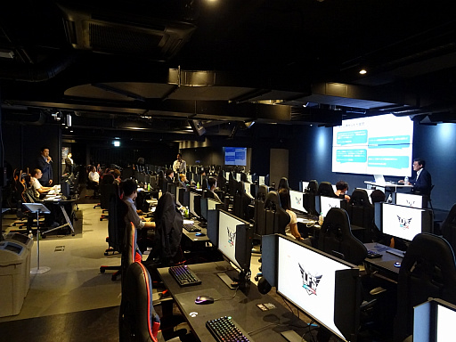 画像ギャラリー No.025のサムネイル画像 / 「障害者e-Sportsワークショップ in LFS」レポート。eスポーツが産業として成長するために,障害者の参加は欠かせない