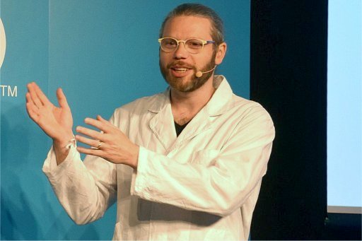 画像ギャラリー No.006のサムネイル画像 / toio「大魔王の美術館と怪盗団」クリエイターインタビュー。AIのキューブロボットが美術館を徘徊するスリル満点のボードゲーム