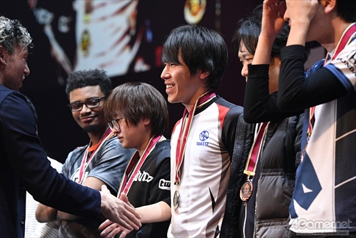 画像ギャラリー No.001のサムネイル画像 / プロゲーマーのももち氏がJeSUが発行するプロライセンスを取得