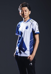 画像ギャラリー No.112のサムネイル画像 / プロシーンで活躍する格闘ゲーマー71人が振り返る2019年と2020年への抱負