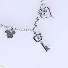 画像ギャラリー No.018のサムネイル画像 / 「キングダム ハーツ」グッズの新商品として,シルバーのブレスレット2種とネックレス,チャームセット3種が9月発売へ