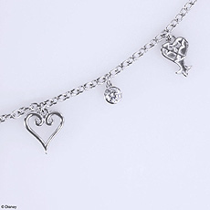 画像ギャラリー No.019のサムネイル画像 / 「キングダム ハーツ」グッズの新商品として,シルバーのブレスレット2種とネックレス,チャームセット3種が9月発売へ