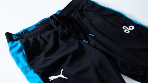 画像ギャラリー No.003のサムネイル画像 / eスポーツチーム「Cloud9」のアパレルグッズがオンラインストア「FUTAROKU」で3月12日に発売