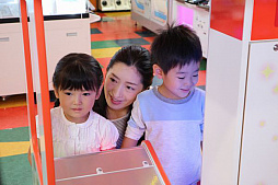 画像ギャラリー No.010のサムネイル画像 / タイトーがキッズ向けゲーム「わくわく♪ハンバーガー」を3月中旬より全国のAM施設で稼働