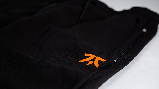 画像ギャラリー No.006のサムネイル画像 / eスポーツチーム「Fnatic」の新作アパレルがFUTAROKUに登場