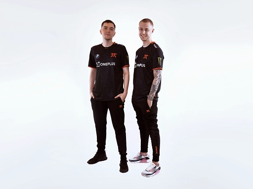 画像ギャラリー No.008のサムネイル画像 / eスポーツチーム「Fnatic」の新作アパレルがFUTAROKUに登場