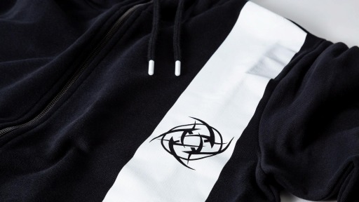 ���������꡼ No.004�Υ���ͥ������ / e���ݡ��ĥ������Ninjas in Pyjamas�פθ������ѥ��ȥХå��ѥå���FUTAROKU�����䳫��