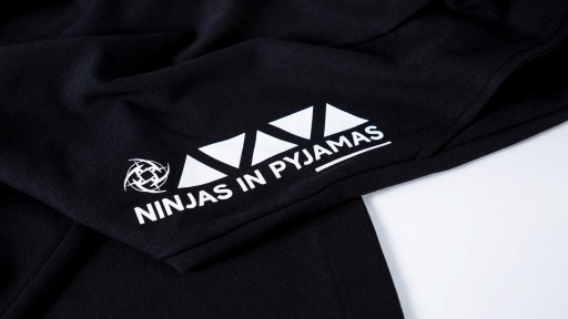 ���������꡼ No.007�Υ���ͥ������ / e���ݡ��ĥ������Ninjas in Pyjamas�פθ������ѥ��ȥХå��ѥå���FUTAROKU�����䳫��