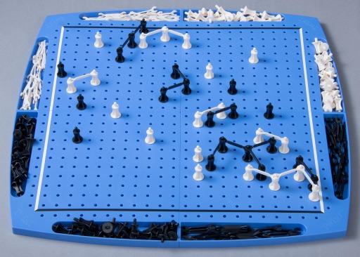 画像ギャラリー No.001のサムネイル画像 / 名作ボードゲーム「ツィクスト」が11月20日に発売。日本ツィクスト連盟が発足