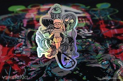 画像ギャラリー No.004のサムネイル画像 / “ウボァピンバッジ”や“窓付きスウェット”など「ゆめにっき」モチーフのグッズ3種類が登場