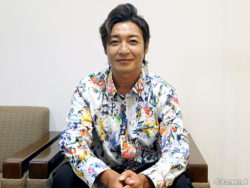 画像ギャラリー No.003のサムネイル画像 / 「うたってにこりん☆」インタビュー。レジェンドおにいさん役・つるの剛士さんが語る“うたのおにいさん”の魅力は?