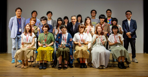 ���������꡼ No.003�Υ���ͥ������ / �Х�����ʥॳ���롼�פ�������Υ��ꥨ��������ٱ硣��̴�����ġ�DREAM SUPPORT PROJECT���פ���2�Ƥ�����