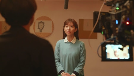 ���������꡼ No.004�Υ���ͥ������ / ����ߤʼ¤��󤬽б餹���OCN�פο�CM���������ϡ�e���ݡ��ĥץ쥤�䡼�Ӥۤ���4��