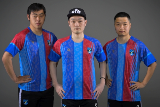 ���������꡼ No.002�Υ���ͥ������ / �֥�������FCe���ݡ��ġפ����ݡ��ĥ֥��ɡ�sfida�פȥ��ե�����륵�ץ饤�䡼���������