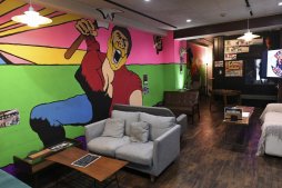 画像ギャラリー No.003のサムネイル画像 / 投擲武器,リアルで投げてみたくない? 斧やナイフ,チャクラムを投げられるお店で戦闘スキルを上げてきた