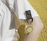 画像ギャラリー No.005のサムネイル画像 / 「PlayStation」の“シェイプスロゴ”をモチーフにしたグラフィックデザインTシャツが5月28日に発売